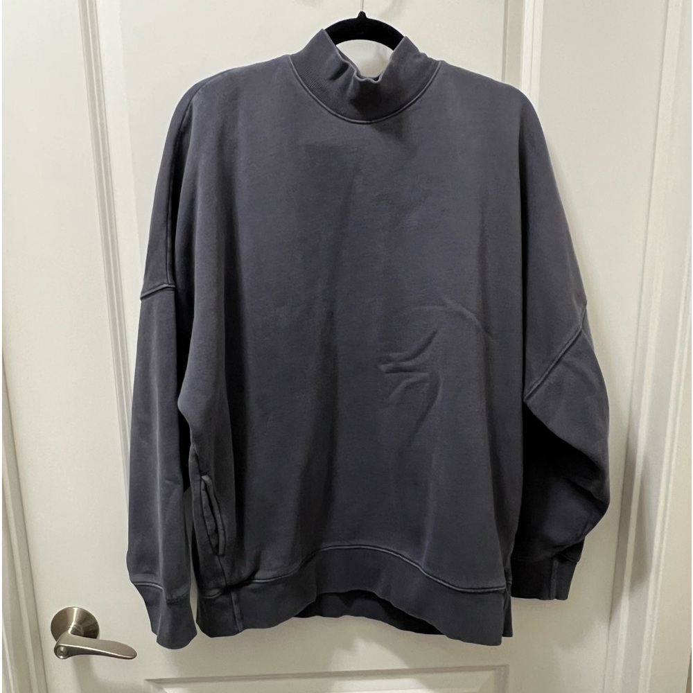 TNA crewneck